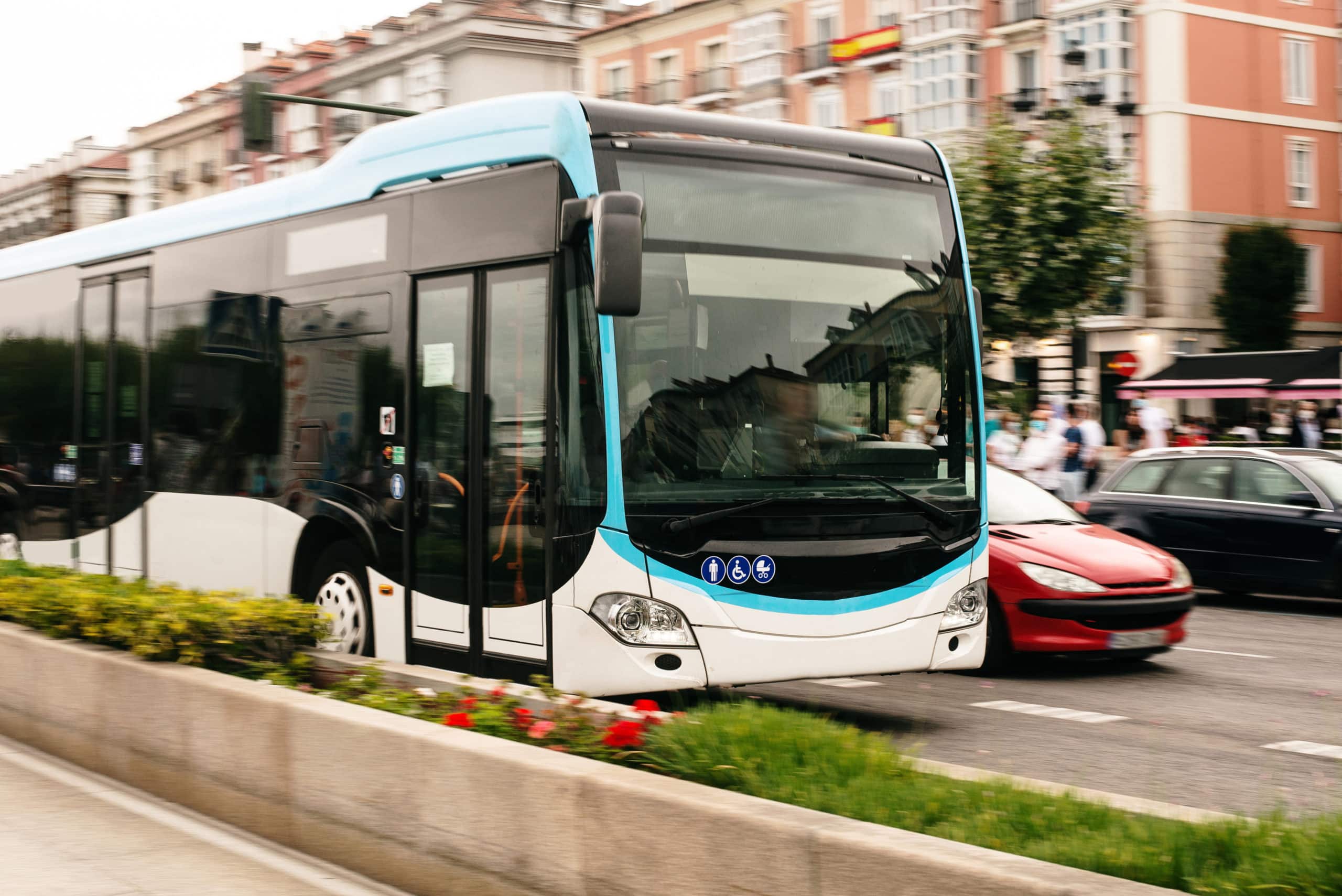 Quel que soit le territoire, la mobilité doit s’affranchir des clivages transport collectif-voiture et public-privé